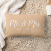 Mr. and Mrs. Script Established Wedding Pillow Lendenkissen (Decke)