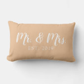 Mr. and Mrs. Script Established Wedding Pillow Lendenkissen (Vorderseite)