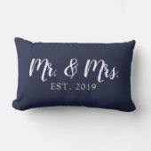 Mr. and Mrs. Script Established Wedding Pillow Lendenkissen (Vorderseite)