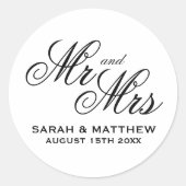 Mr. and Mrs. script typography designer wedding Runder Aufkleber (Vorderseite)