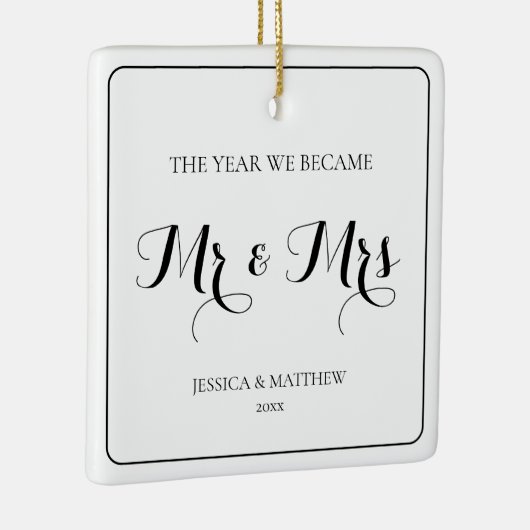 Mr. and Mrs Simple Minimalistisch Black Newlywed C Keramikornament (Rechts)