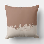 Mr. Heart Script Mocha Beige Wedding Pillow Kissen (Rückseite)