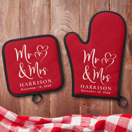 Mr. Hearts Monogram Red Wedding Ofenhandschuh & Topflappen-Set