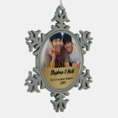 Mr & Mr Gay Couple 1. Weihnachtsgolden Foto Schneeflocken Zinn-Ornament (Links)