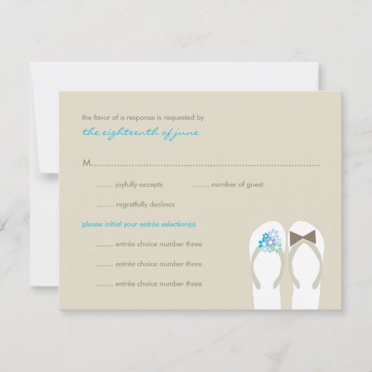 Mr & Mrs Blue Flip Flops Beach Wedding RSVP Card (Vorderseite)