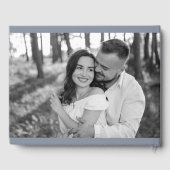 Mr & Mrs. Elegant Script Dusty Blue Foto Wedding Gästebuch (Rückseite)