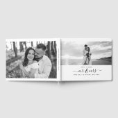 Mr & Mrs. Elegant Script Modernes Foto Hochzeit Gästebuch (Voll)