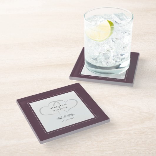 Mr & Mrs Elegant Wedding Chic Hearts Moderne Lila Glasuntersetzer (Schrägansicht)