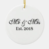 Mr & Mrs Est. Year Personalized Couple Design Keramik Ornament (Vorne)