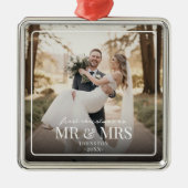 Mr & Mrs First Chirstmas Boarder Custom Photo Ornament Aus Metall (Vorne)