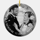 Mr & Mrs. First Christmas Mistletoes Foto Wedding Keramik Ornament (Hinten)