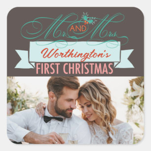 Mr & Mrs. First Christmas Mistletoes Foto Wedding Quadratischer Aufkleber