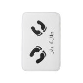 Mr & Mrs Funny Foot Print White Badematte (Vorderseite Vertikal)
