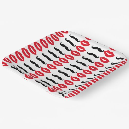 Mr & Mrs Mustache & Lips Party Paper Tellers Pappteller (Gewinkelt)