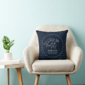 Mr. & Mrs. (Name, Datum) Wedding Navy Silberherzen Kissen (Stuhl )