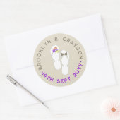 Mr & Mrs Purple Flowers Flip Flops Beach Wedding Runder Aufkleber (Umschlag)