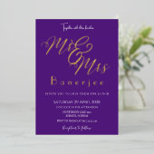 Mr & Mrs. Royal Lila Wedding Foil Einladung (Stehend vorne)
