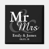 Mr&Mrs Simple Elegant Typografy Gastgeschenk Hochz Magnet (Vorne)
