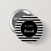 Mr & Mrs. Surname Black and White Stripes Button (Vorne & Hinten)