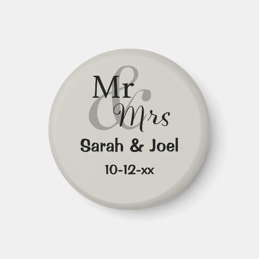 Mr & Mrs. Wedding Couple First Names Magnet (Vorne)