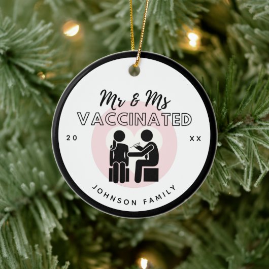 Mr & Ms Vaccated Romantic Drehmoment Family Name Keramik Ornament (Baum)