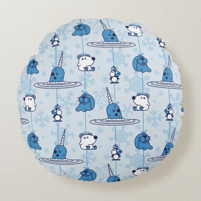 Mr. Narwhal Blue Snowflake Pattern Rundes Kissen (Vorderseite)