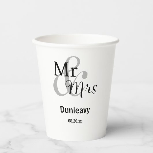 Mr. und Mrs. Ampersand Custom Nachname Paper Cup Pappbecher (Vorderseite)