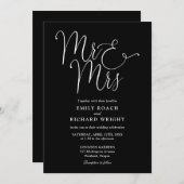 Mr. und Mrs. Elegant Script Black and White Weddin Einladung (Vorne/Hinten)