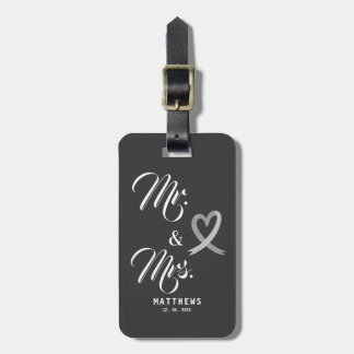 Mr. und Mrs. Monogram Black and White Wedding Gepäckanhänger