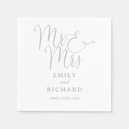 Mr. und Mrs. Script Elegant Dusty Blue Wedding Serviette (Vorderseite)