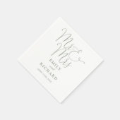 Mr. und Mrs. Script Elegant Sage Green Wedding Serviette (Ecke)