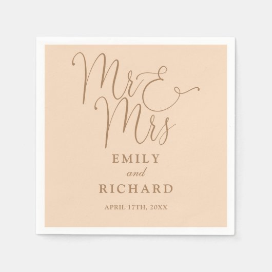Mr. und Mrs. Script Elegant Soft Peach Wedding Serviette (Vorderseite)