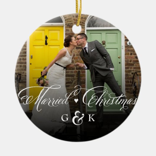 Mr. und Mrs. Verheiratet First Christmas Foto Wedd Keramikornament (Vorne)