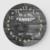 Mr. und Mrs. Wedding Anniversary Rustic Wood Große Wanduhr (Vorderseite)