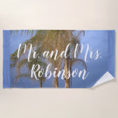 Mr. und Mrs Wedding Palm Trees Beach Handtuch (Vorderseite)