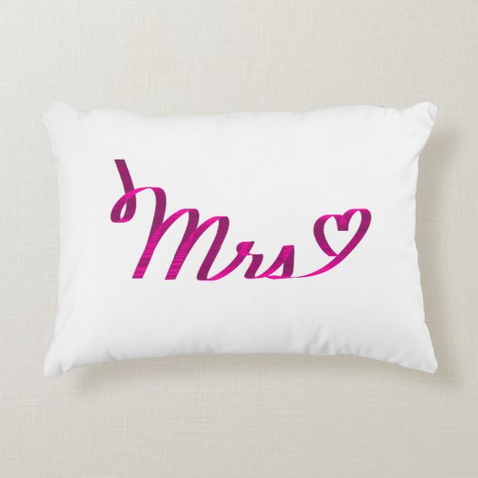 "Mrs <3" in Dark Pink Ribbon Akzent Kissen (Vorderseite)