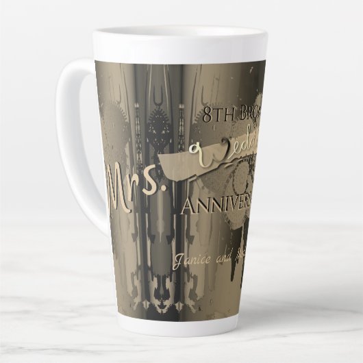 "Mrs." 8. Geburtstag der Bronze Milchtasse (Linke Ecke)