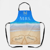 Mrs. Beach Wedding Hearts in Sand Family Monogram Schürze (Vorderseite)