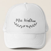 Mrs Customized Trucker Hat Truckerkappe (Vorderseite)