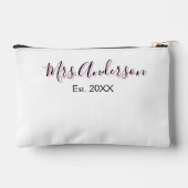 Mrs. Familienname Vorname schwarz pink est Jahr mo Zubehörtasche (Rückseite)