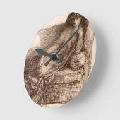 Mrs. Jane Morris Reclining on a Sofa Runde Wanduhr (Winkel)