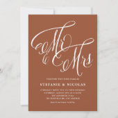 Mrs & Mrs Rustic Script Terracotta QR Code Wedding Einladung (Vorderseite)