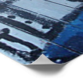 MS VALDEZ NEBEN FENSTER POSTER (Ecke)