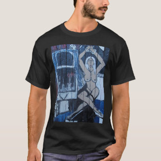 MS VALDEZ NEBEN FENSTER T-Shirt