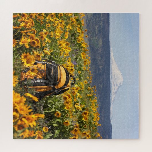 Mt Adams | Gelber Rucksack | Balsamroot 20x20 Puzzle (Horizontal)