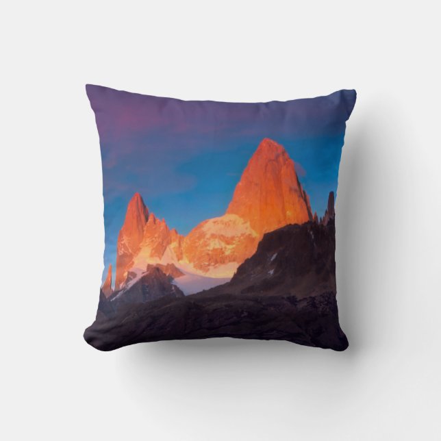 Mt Fitz Roy am Sonnenaufgang Kissen (Vorderseite)