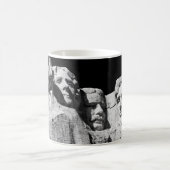 MT. RUSHMORE BEI TAGESLICHT KAFFEETASSE (Mittel)