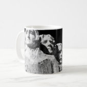 MT. RUSHMORE WÄHREND DES TAGES KAFFEETASSE (Vorderseite Links)