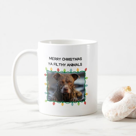Muddy Brown Dog Funny Christmas Tasse (Mit Donut)