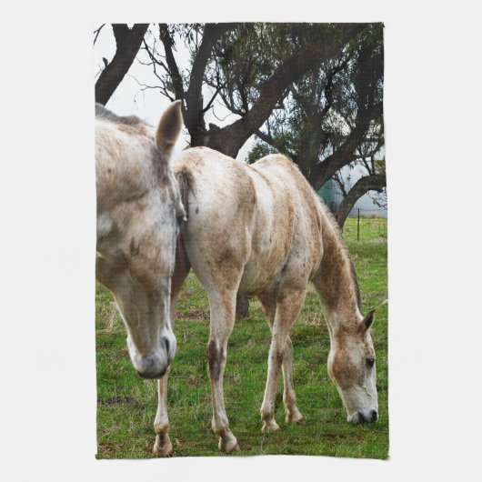 Muddy White Horses, Geschirrtuch (Vertikal)